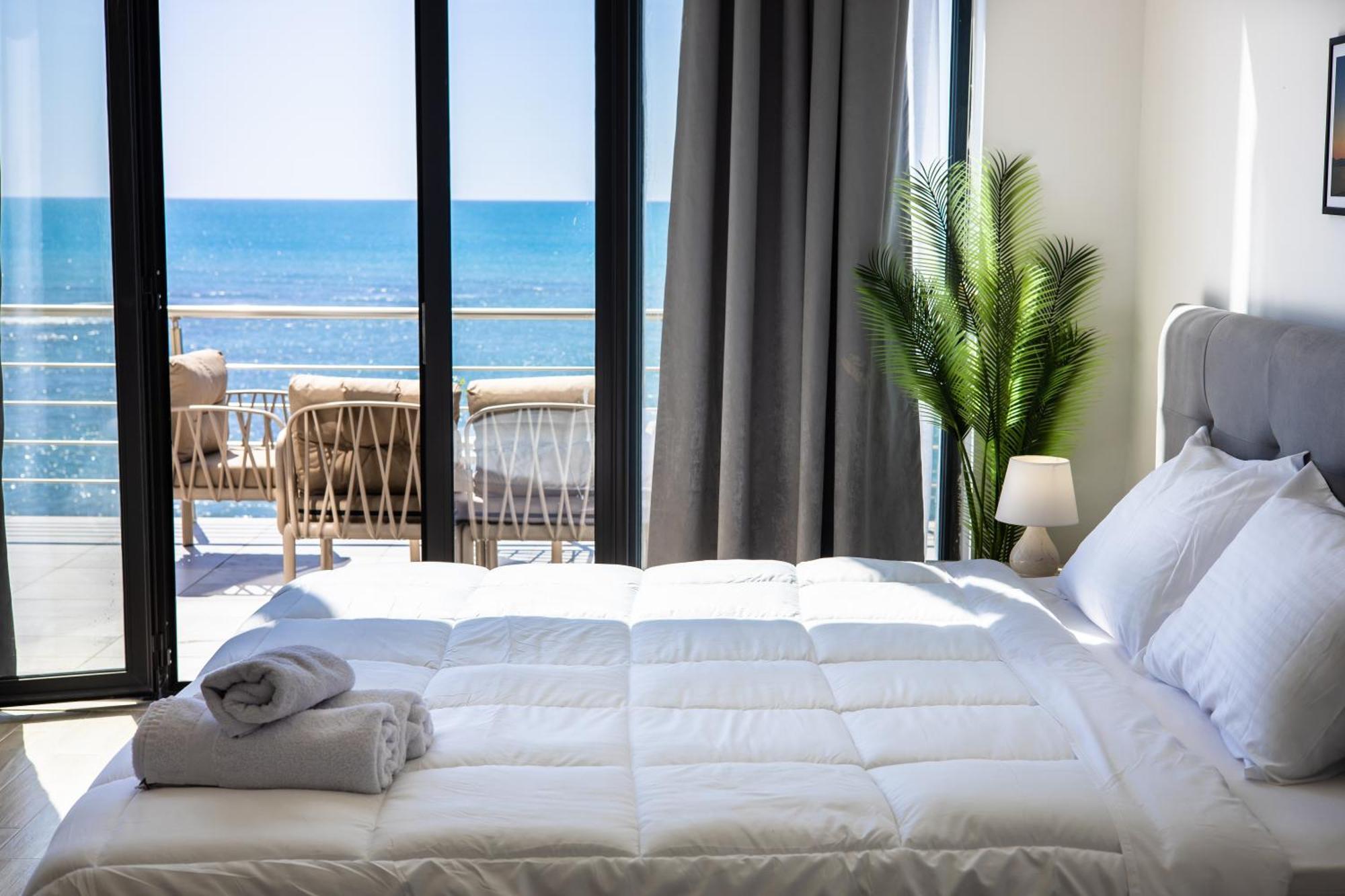فندق Costa Del Sol دراس المظهر الخارجي الصورة